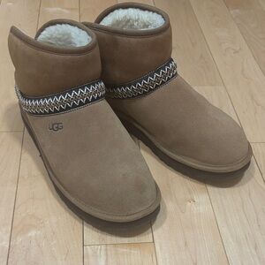UGG Women's Brown Winter Boots